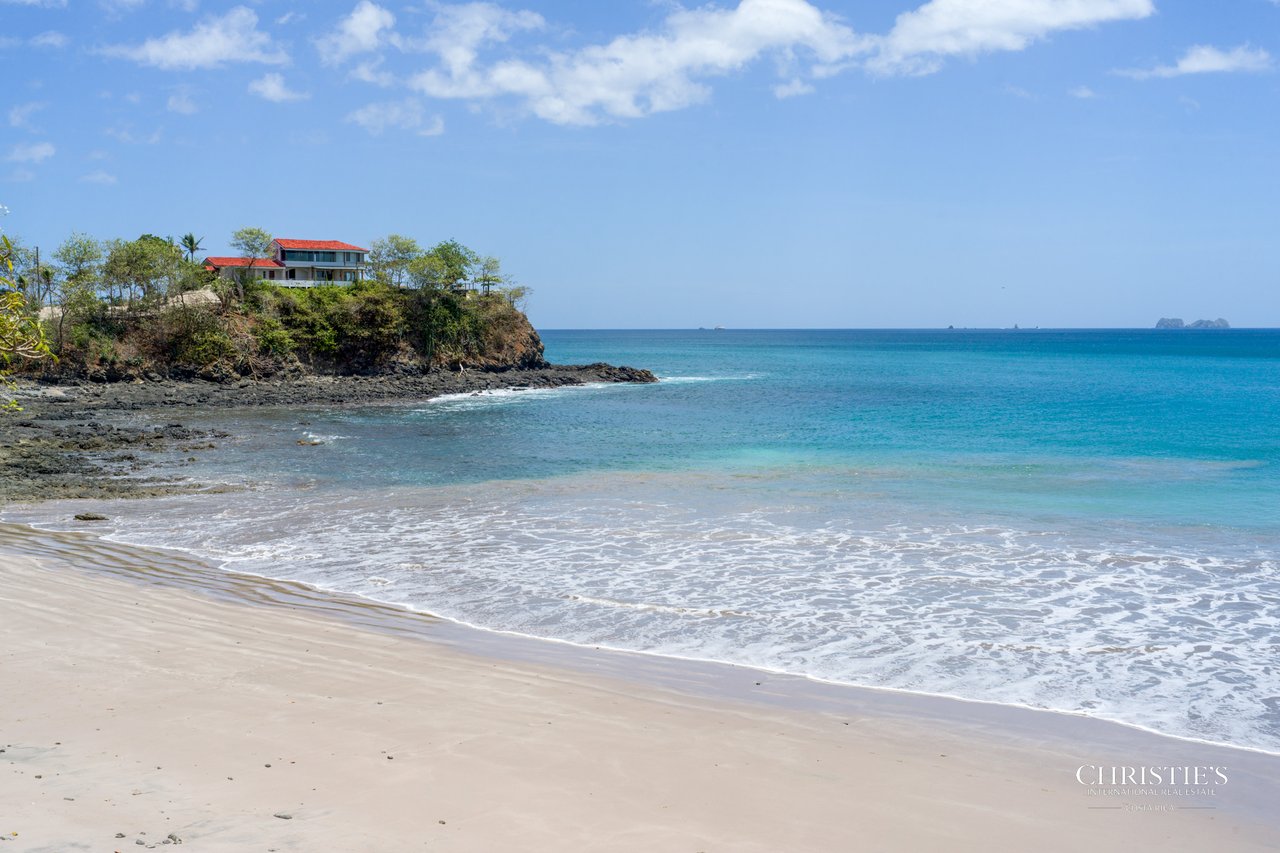 Casa Playa Bonita | Beachfront Luxury Estate in Playa Flamingo