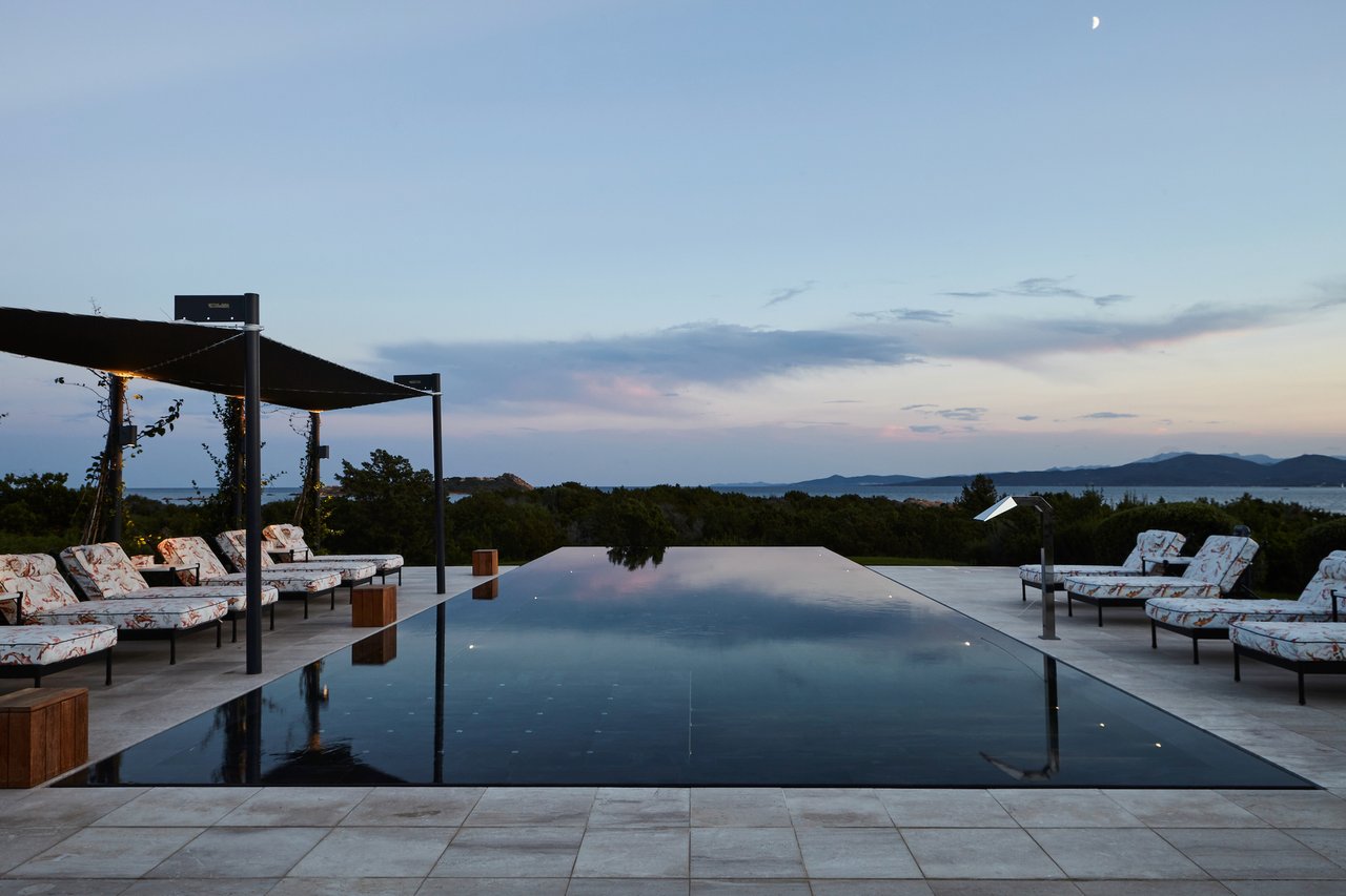 Breathtaking Beachfront Vacation Villa