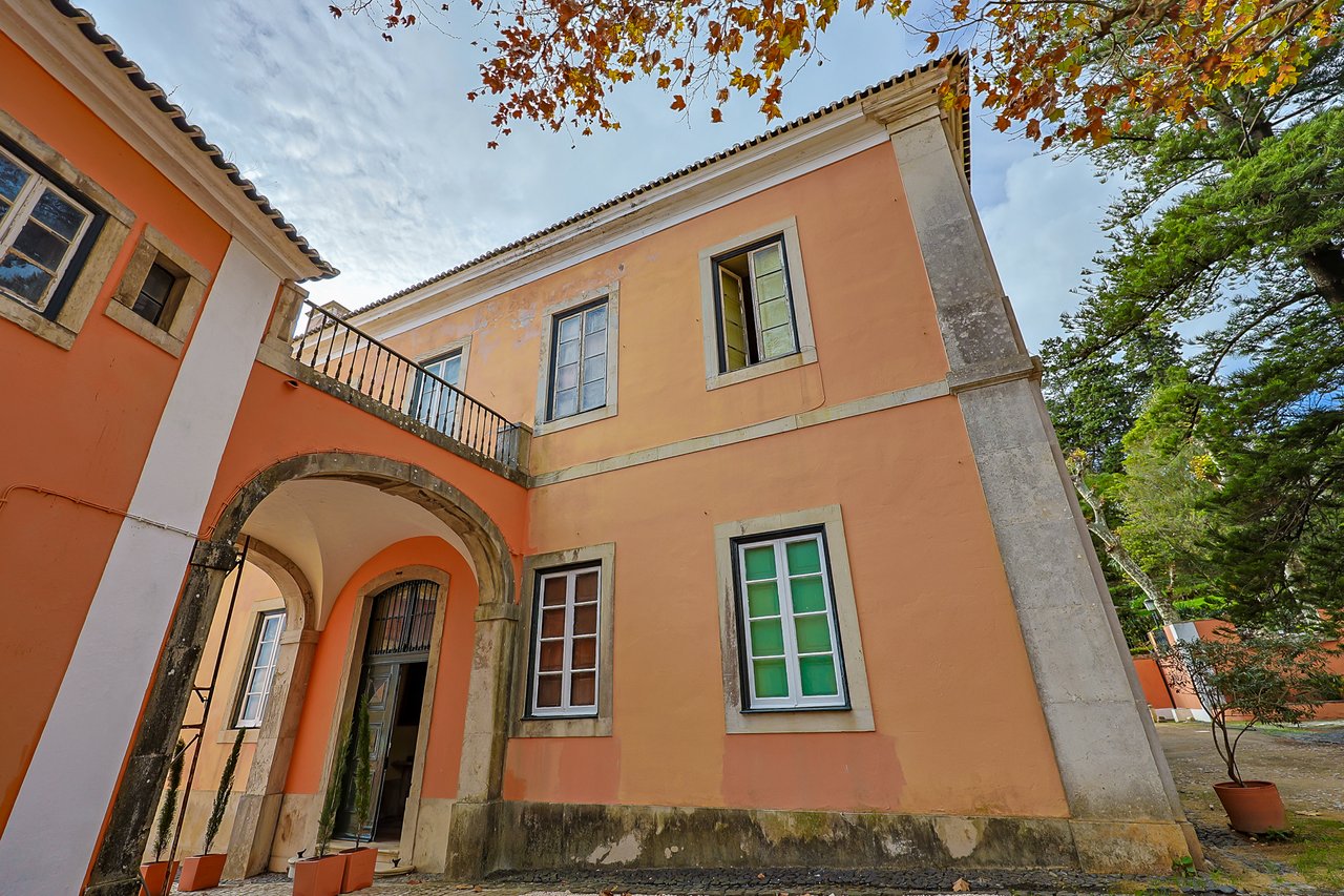 Quinta do Relógio: Historic 19th-Century Waterfront Palacete in Paço de Arcos, Oeiras