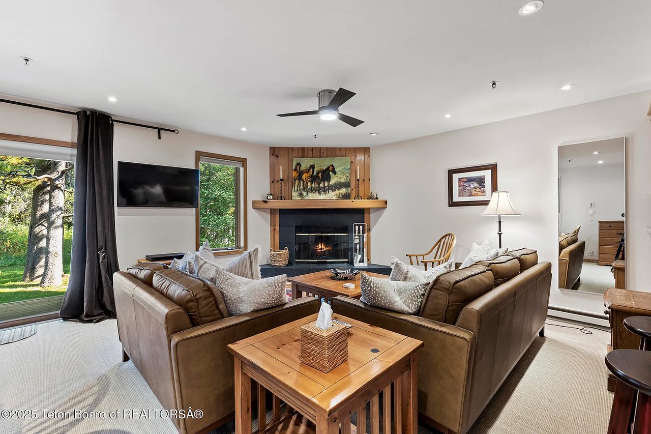 3944 S Lake Creek Dr, #2-3-1