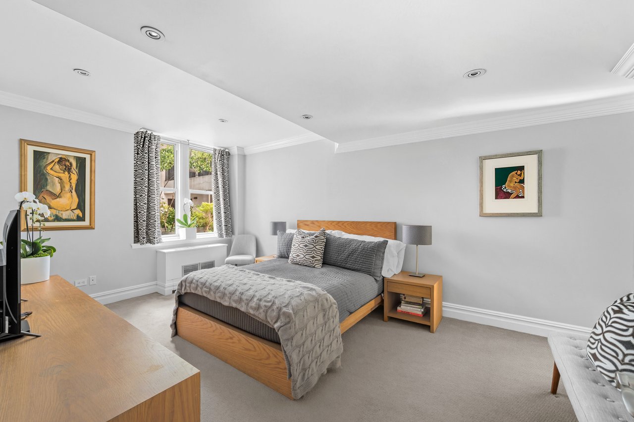3 Hanover Square, 22B