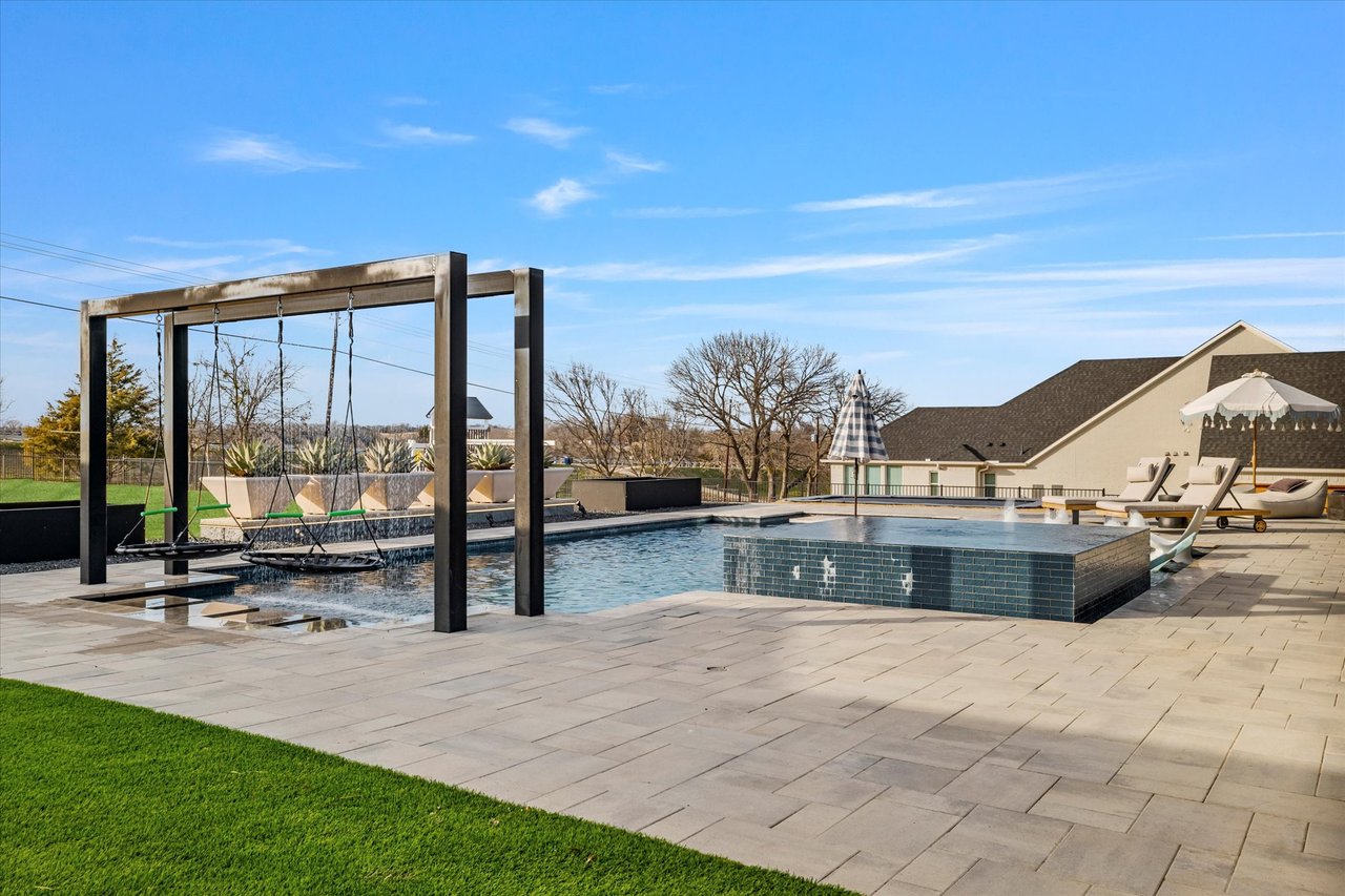 Modern Luxury at 1414 Tucker