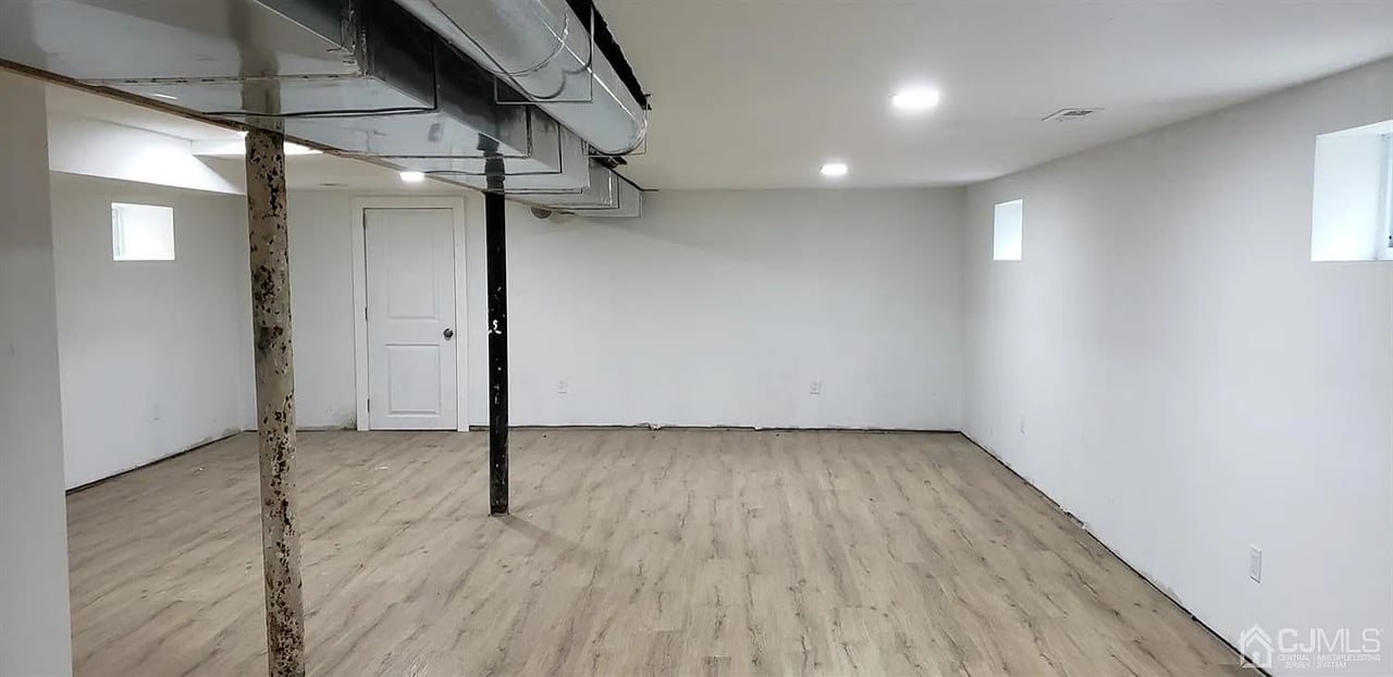135 Cooper Ave
