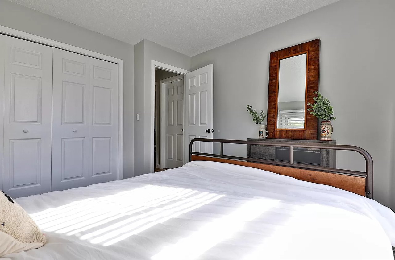 Adorable Split-Level Ludlow Ranch