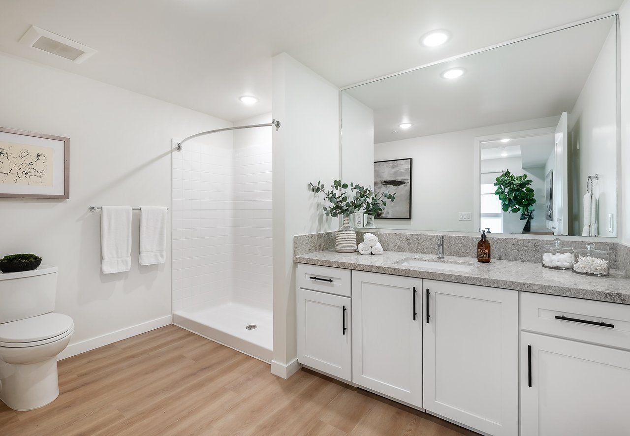 Paseo Living || 1303 S Orange Grove Avenue