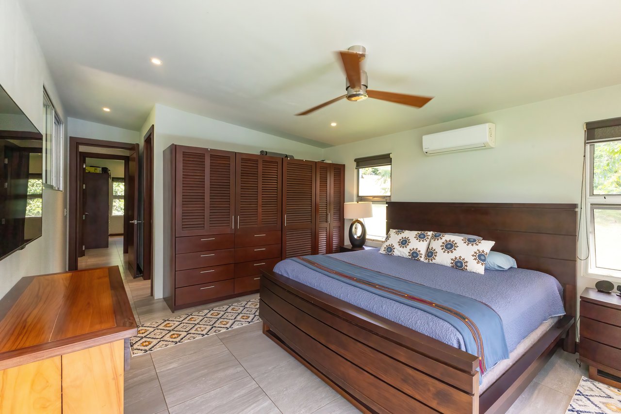Casa Del Lago With Guest Apartment 