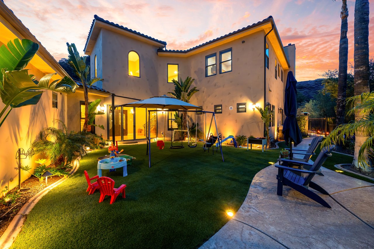 21128 Via Los Laureles