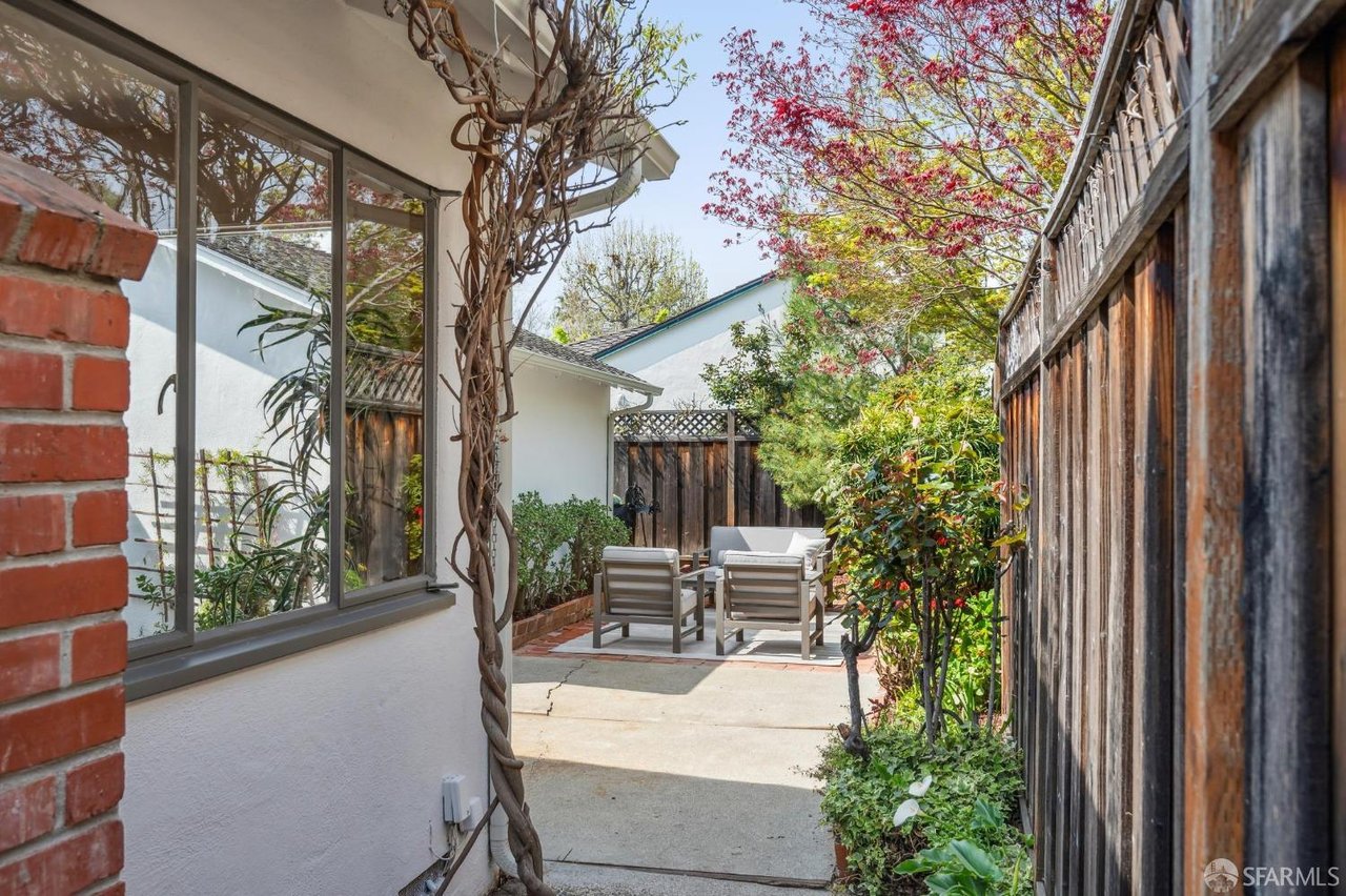 2495 Ramona Street