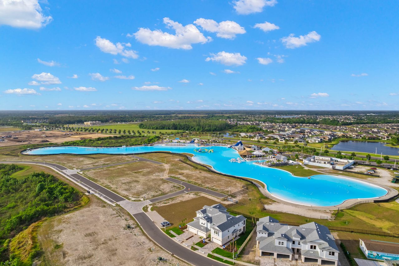 Drone view of Epperson lagoon in Wesley Chapel 