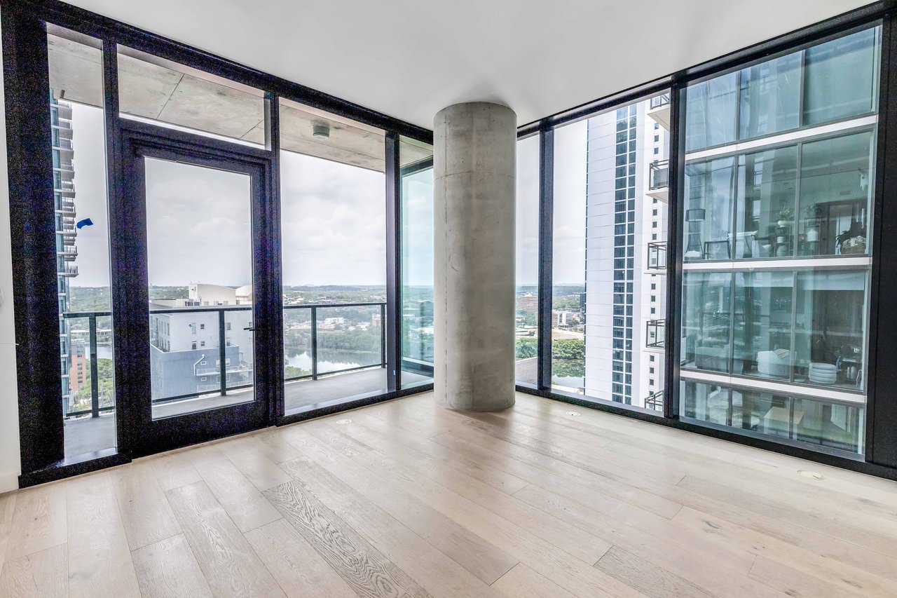 The Modern Residences: 610 Davis St. #2205