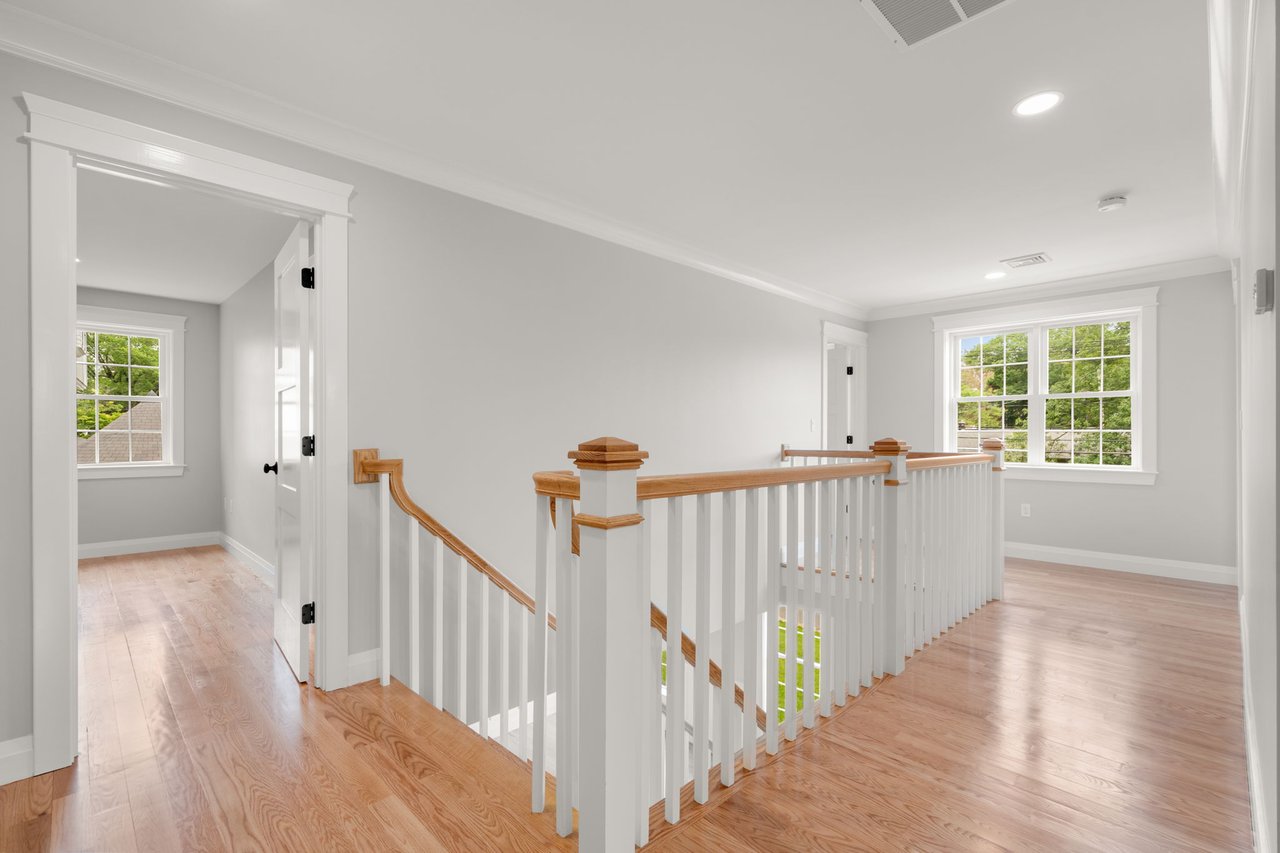 320 Lexington St