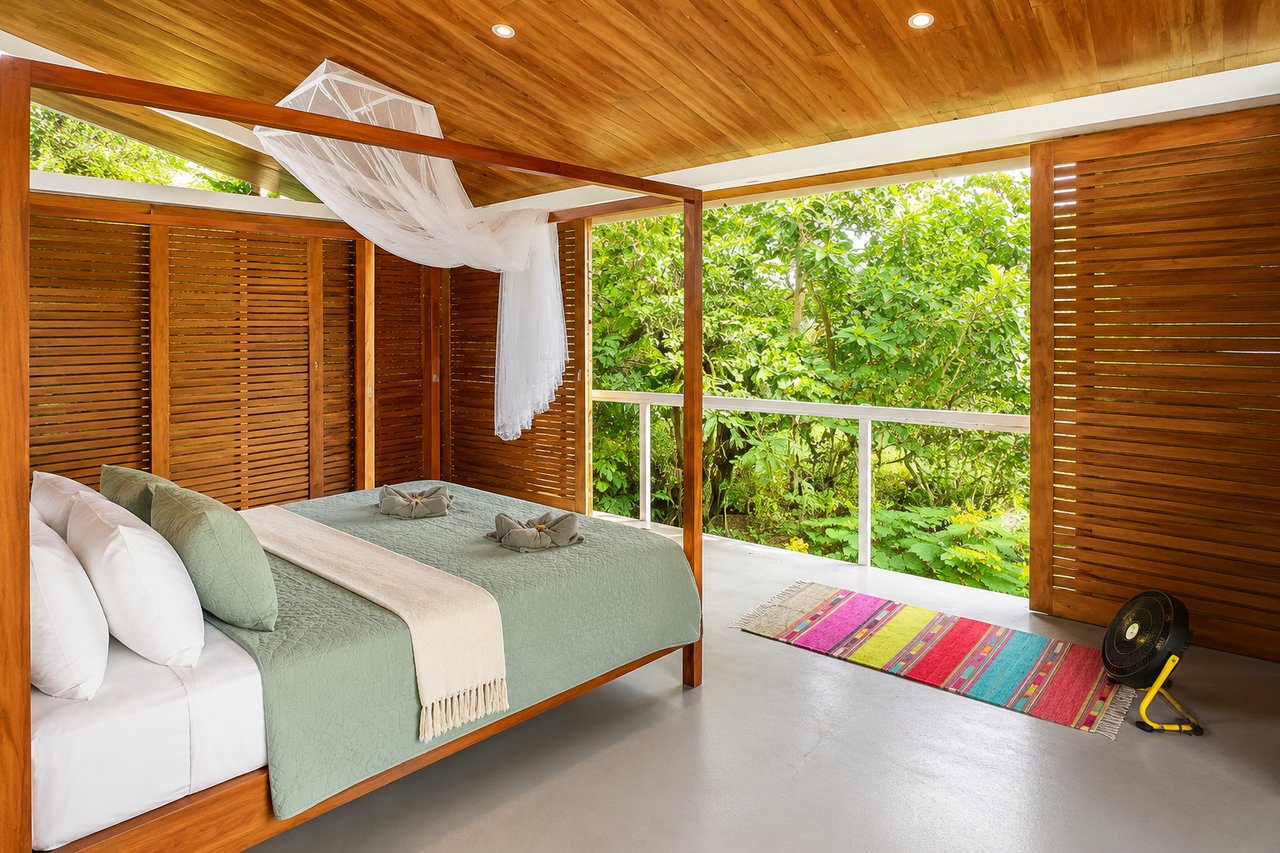 Santiago Garden House – Tropical Retreat with Pool, Views & Expansion Potential
