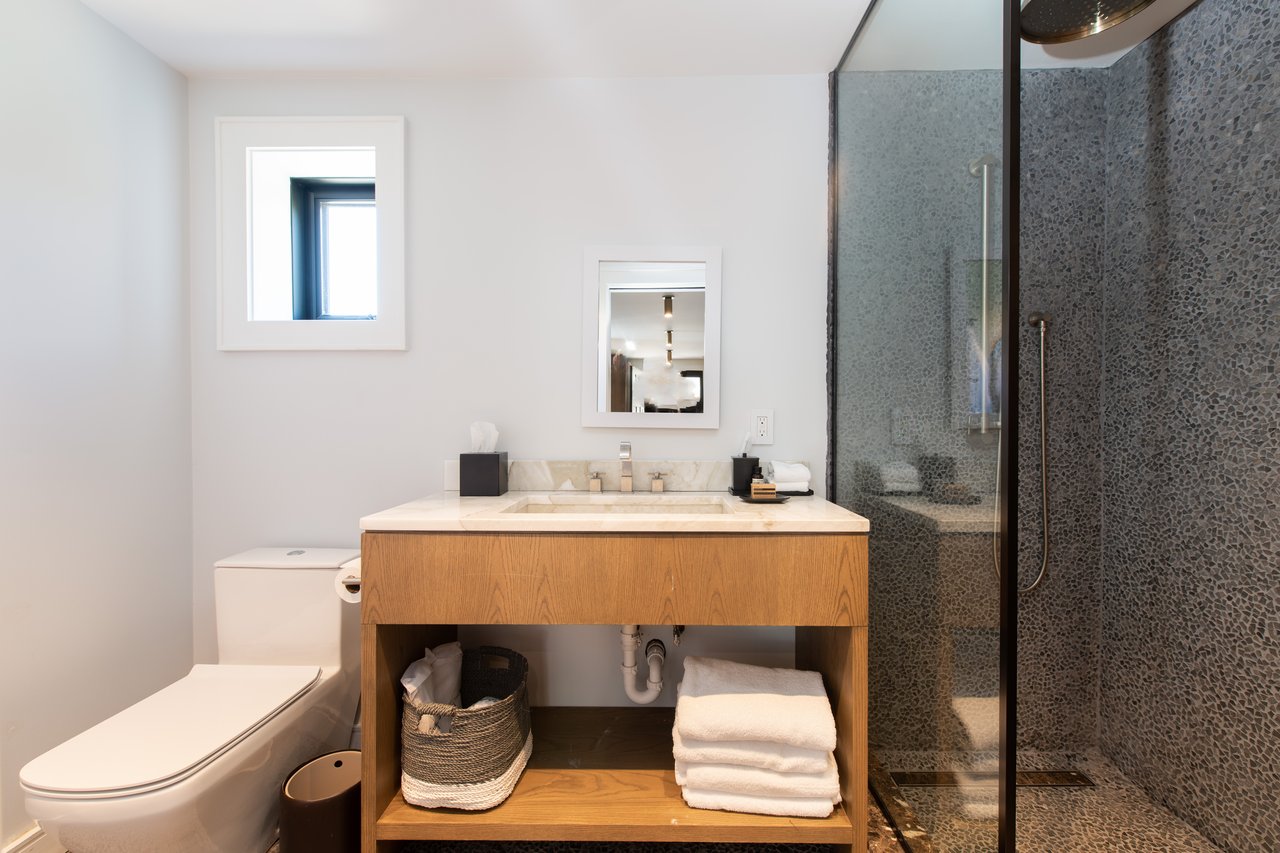 272 Old Montauk Highway, Cottage 3