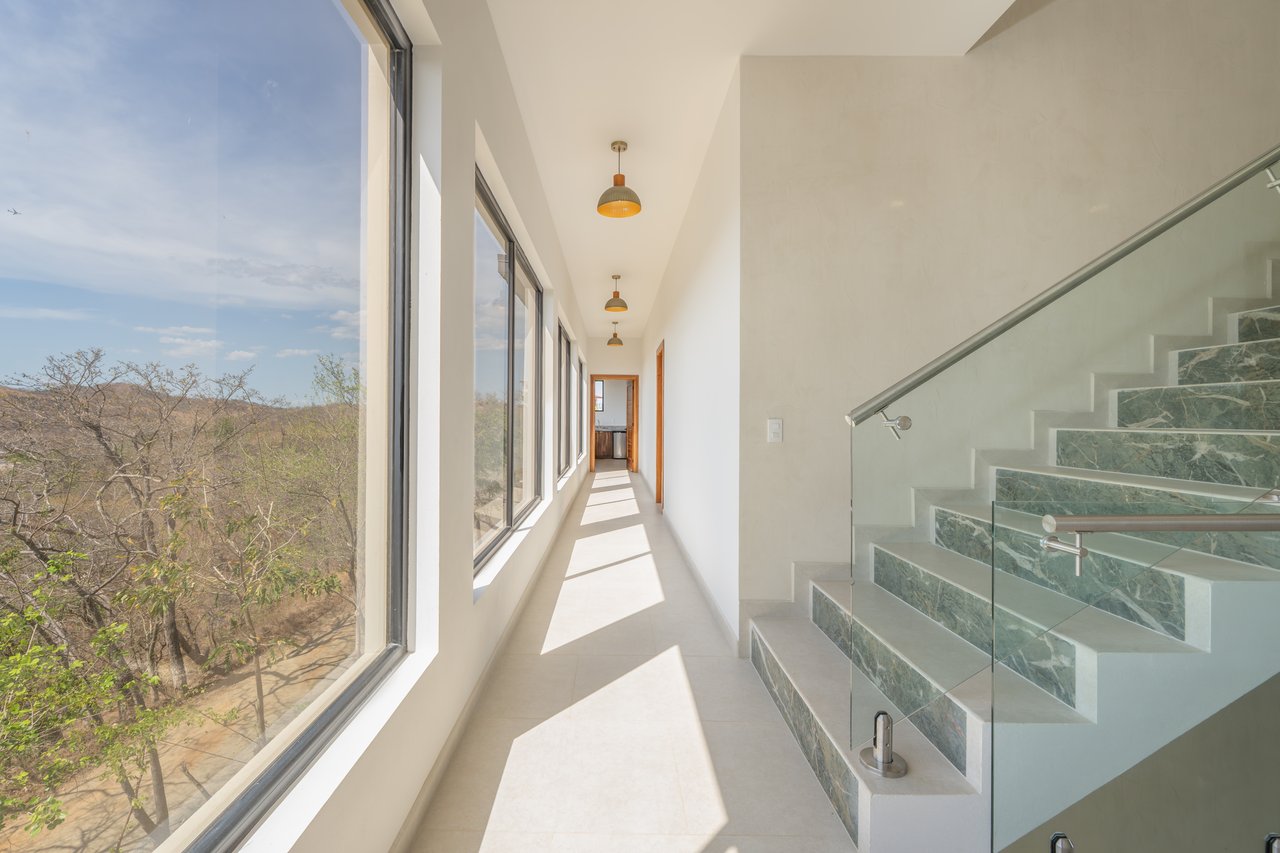 Casa Vista Escondida | 5 Bedroom Ocean View Estate with Seller Financing & Additional Lot in Playa Potrero Costa Rica