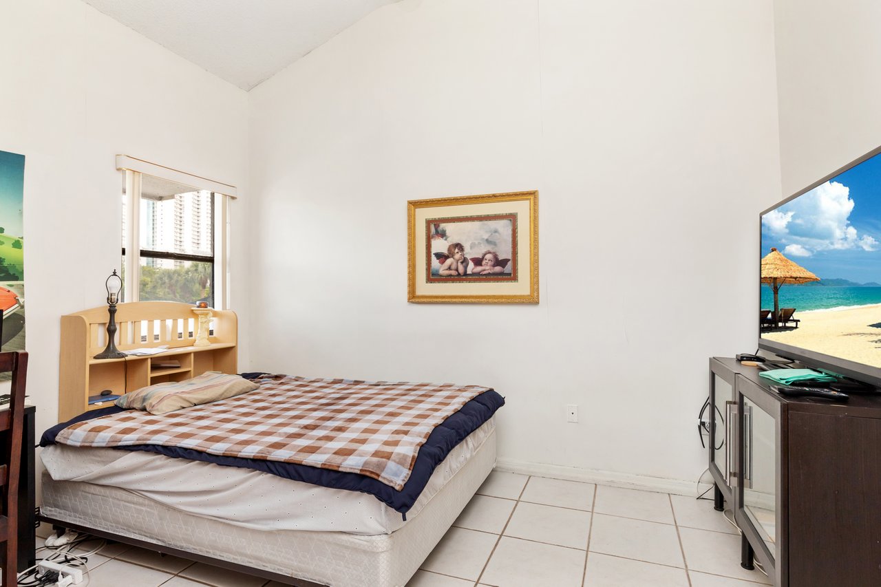 214 Poinciana Dr Sunny Isles