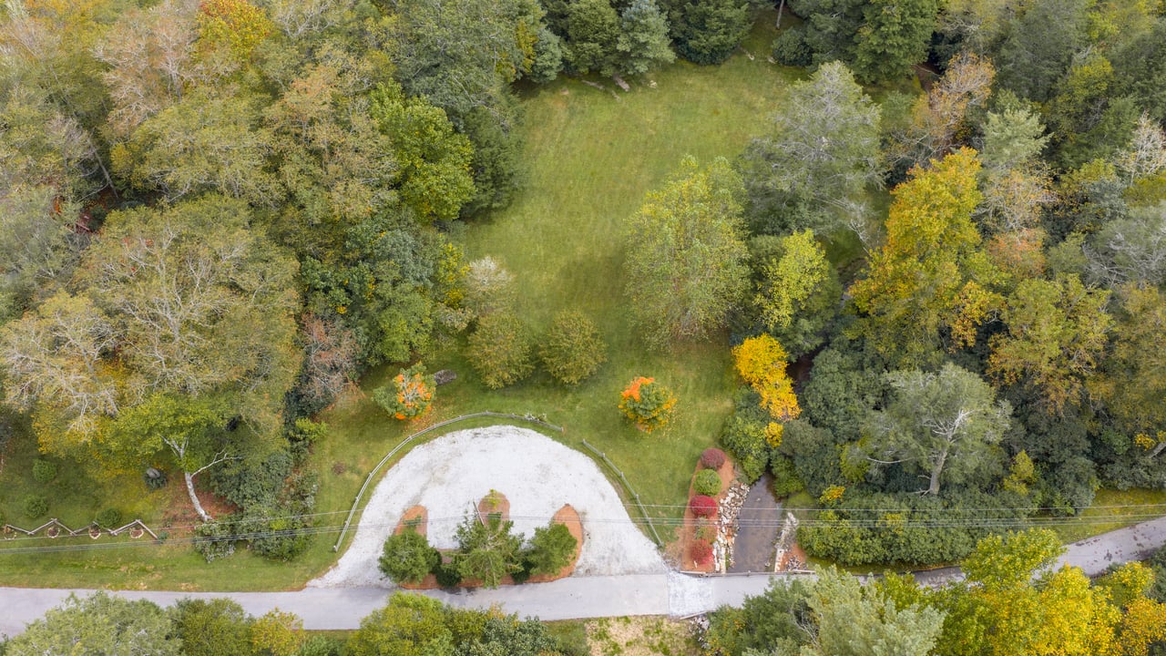 75 Hickory Dr