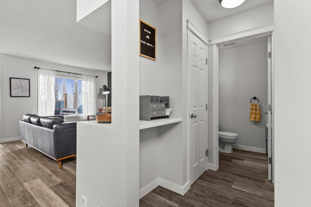 218 Coville Circle NE