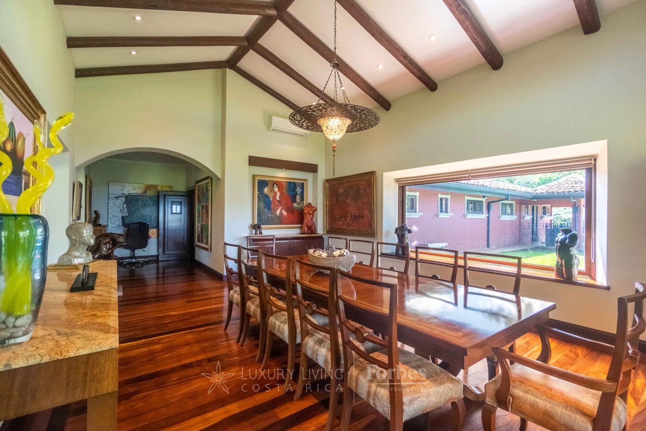 19759 - Architectural Hacienda Style Luxury Villa inTranquil Natural Oasis