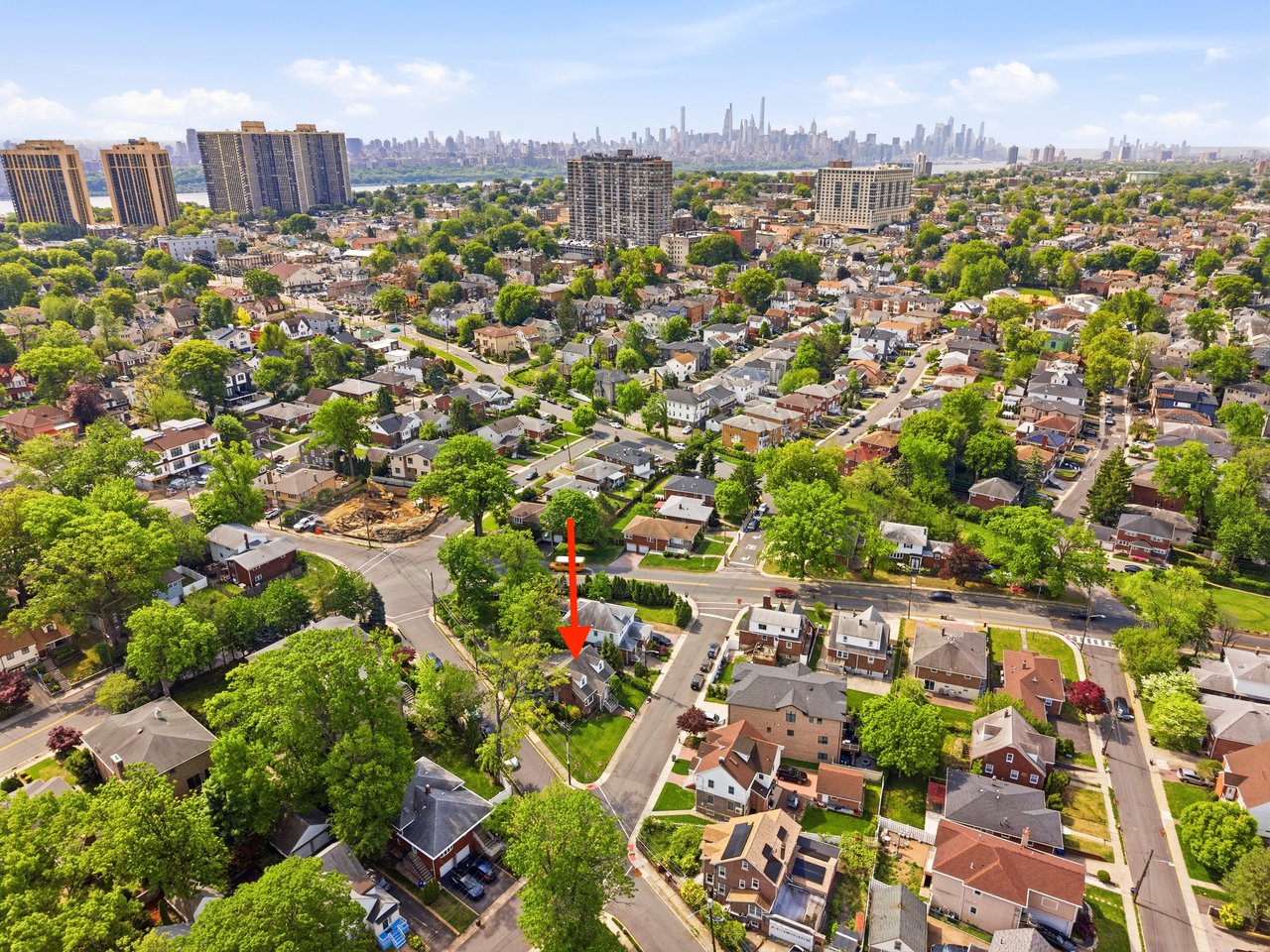 1028 Harvard Place, Fort Lee, NJ 07024