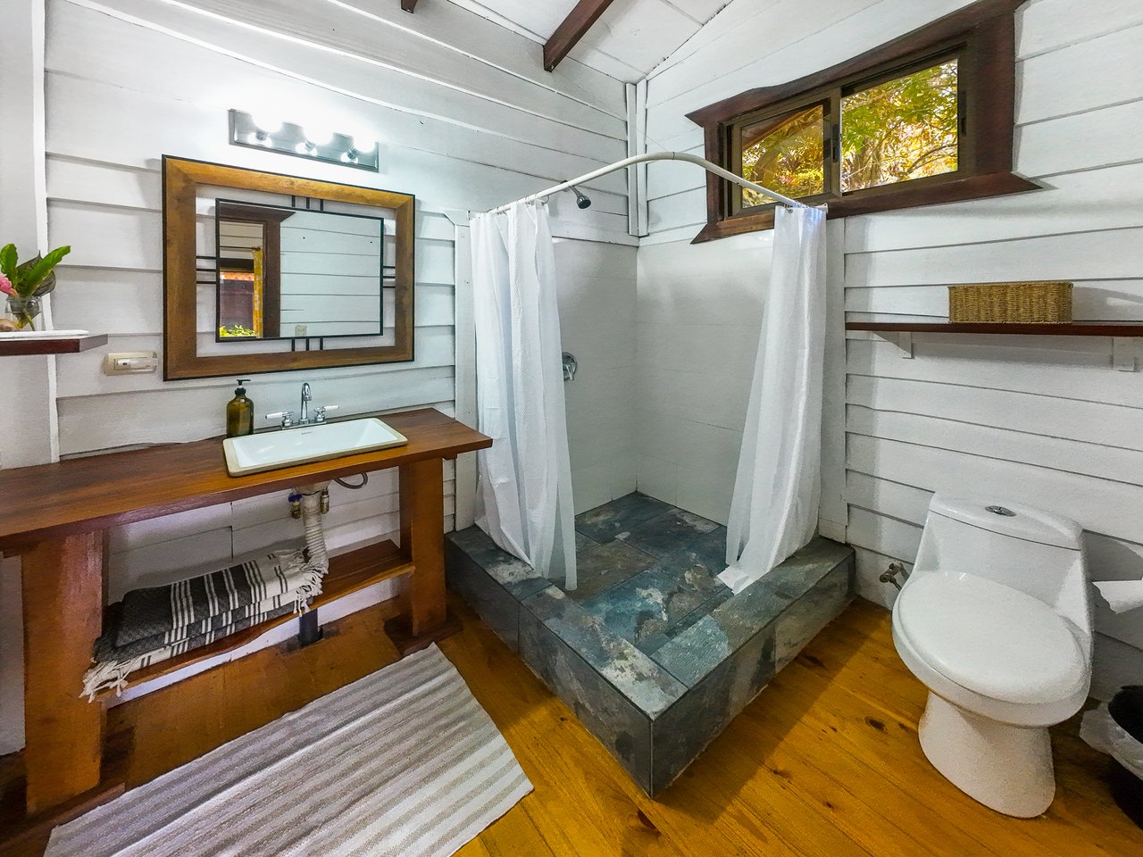 Serene Jungle Home + Guest Cabin on 3 Acres and River