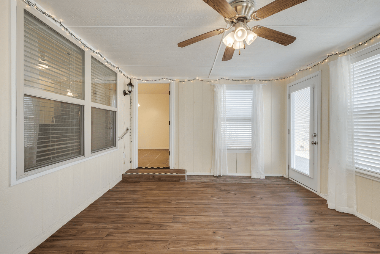 Just Listed: Meticulously Maintained One Owner Oasis in La Sonata!