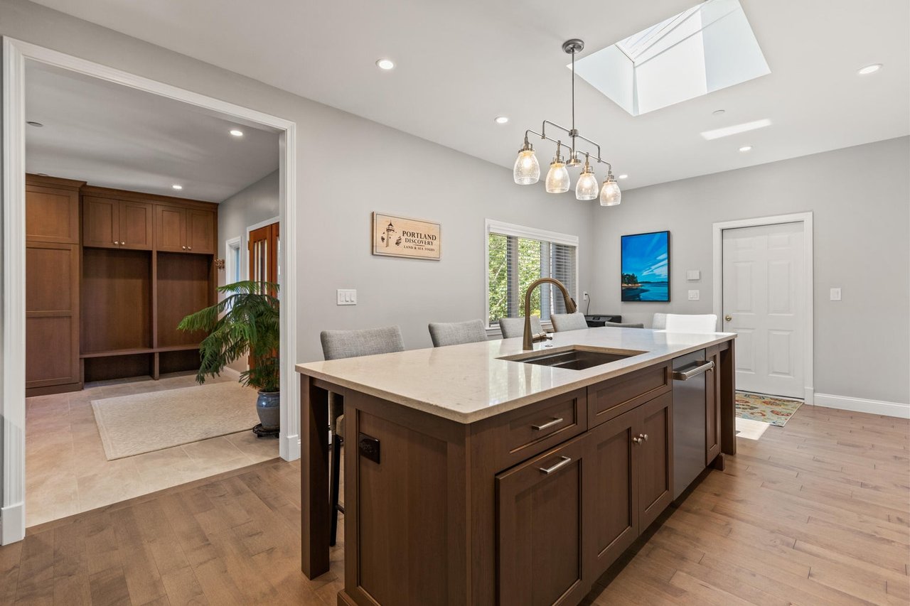 16 Atlantic Drive, Unit #: 16