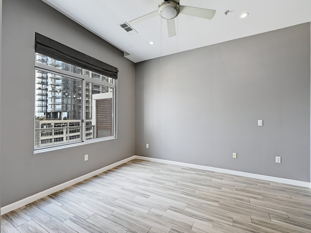 54 Rainey Street PH09