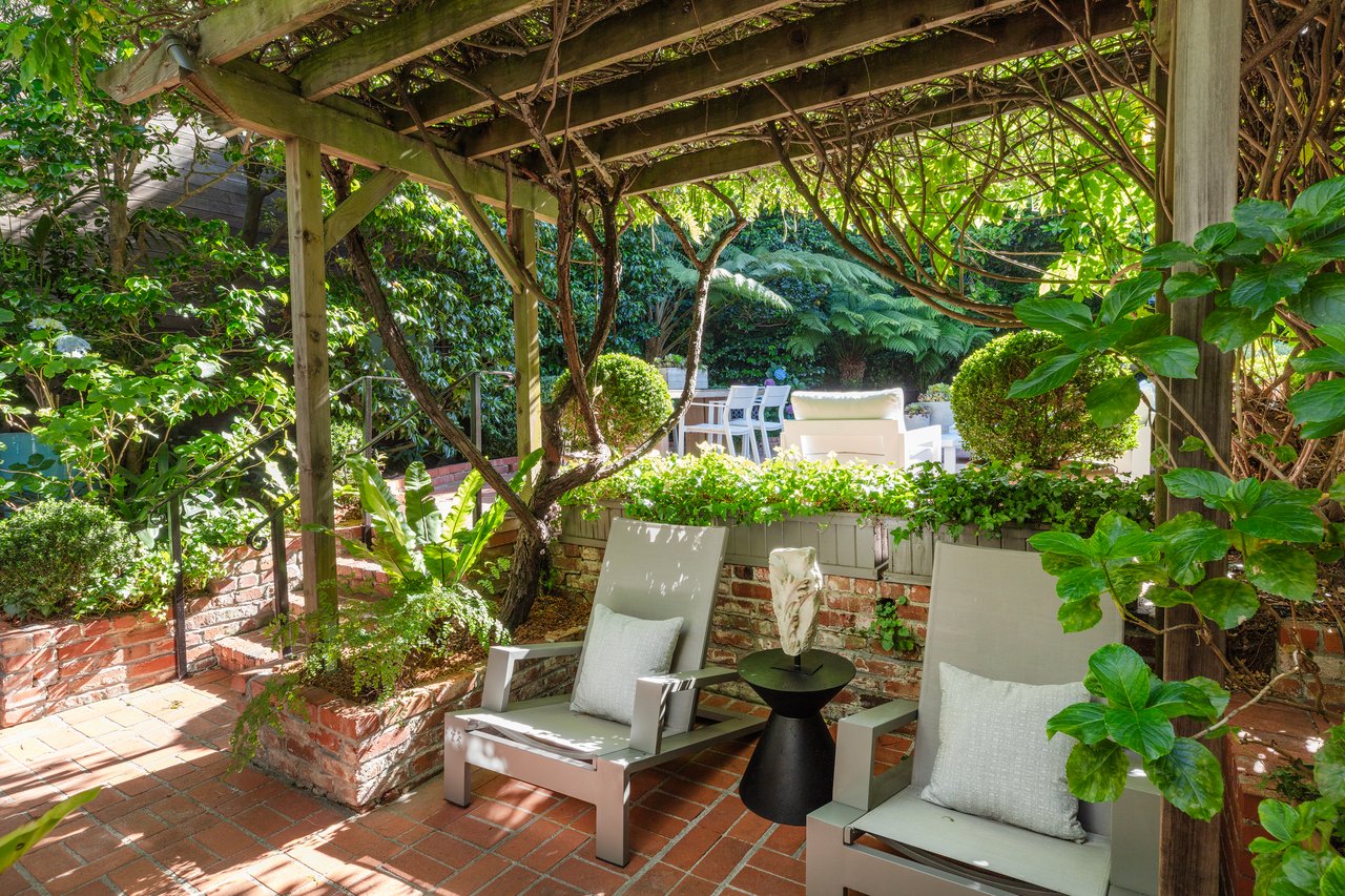 Jewel Box Home With Bridge Bay Views