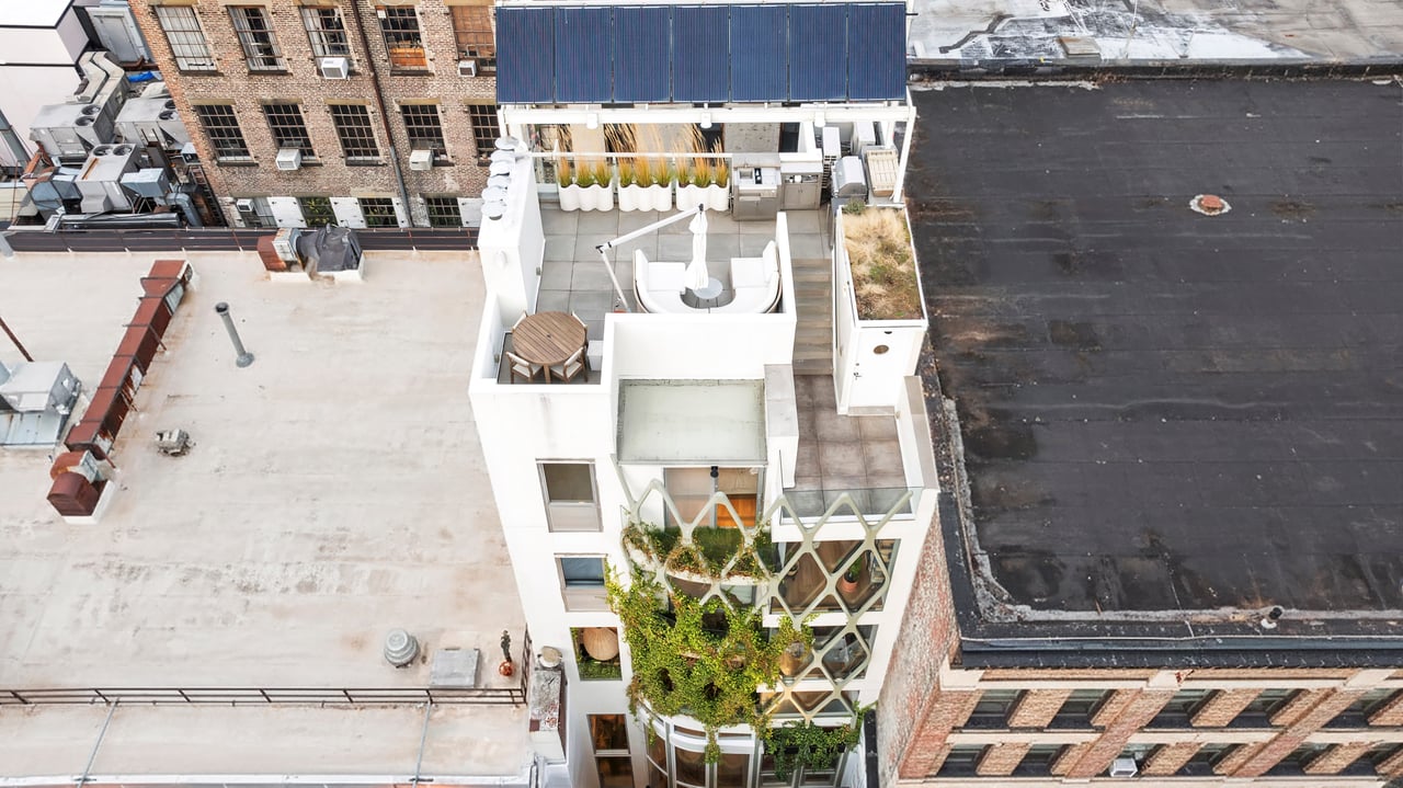 A Sanctuary of Vertical Living in Greenwich Village