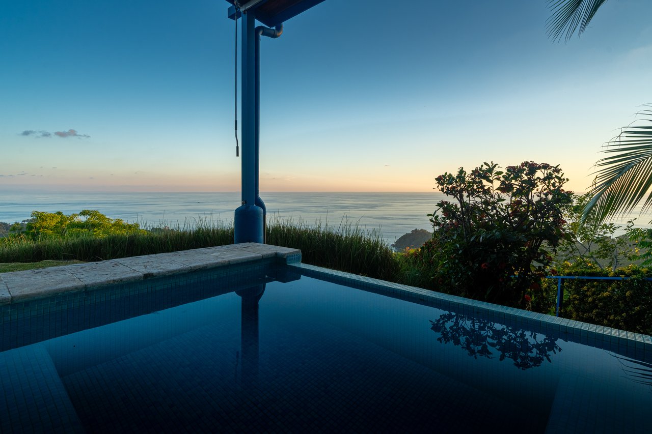 Casa Vista Harmonia, Legendary Ocean Views and Sustainable Living!