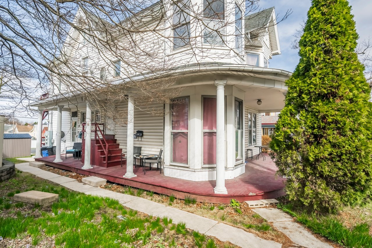 1116 Main Street