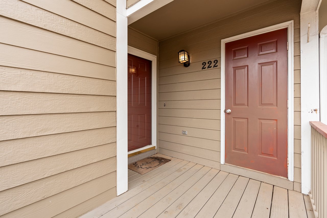 Madison Condo in Prime Location!