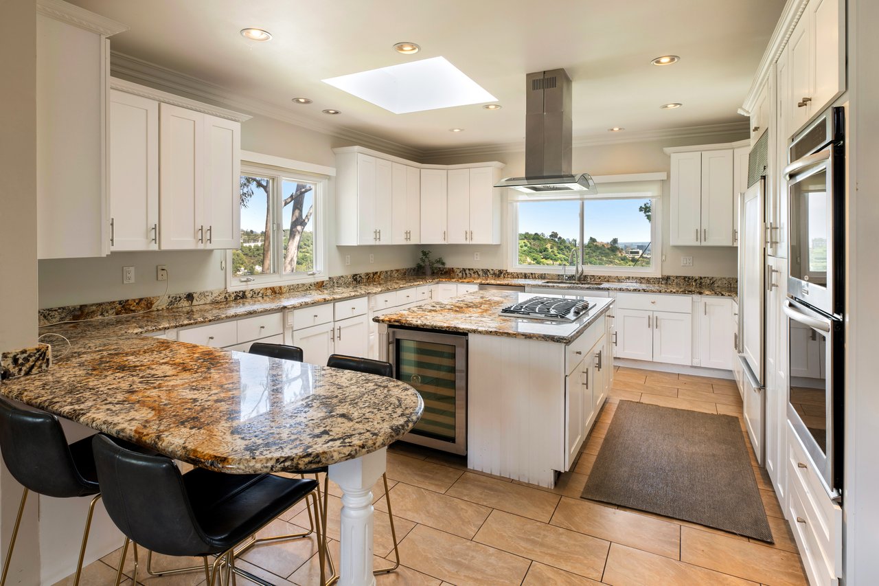 1018 N Tigertail Rd, Brentwood