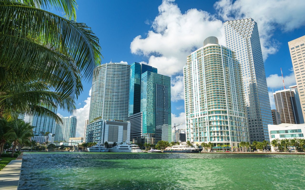 Villaggio di Las Olas Condo