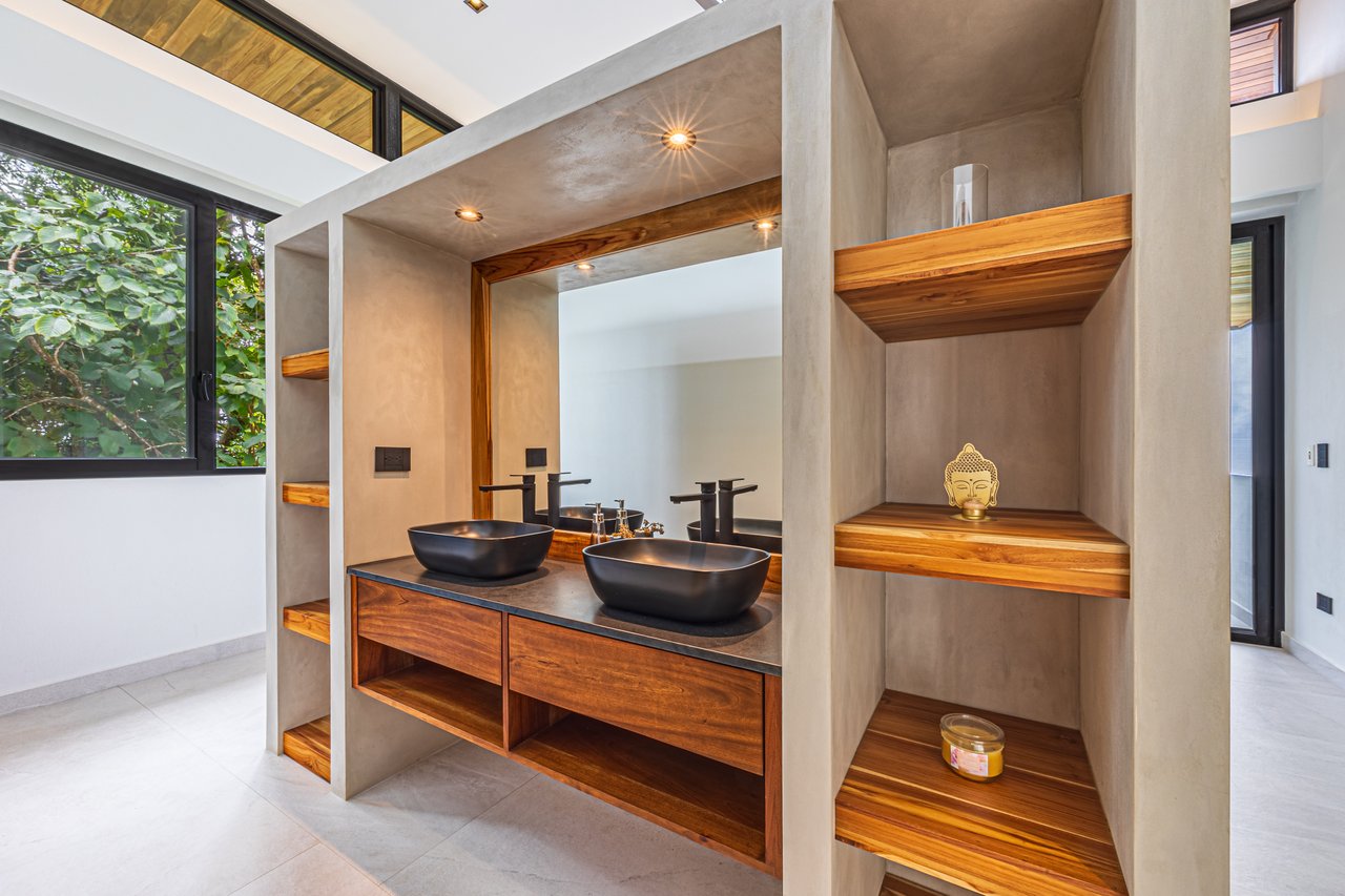 Casa Koules – Architectural 5-Bedroom Oceanview Estate in Prestigious Costa Verde Estates