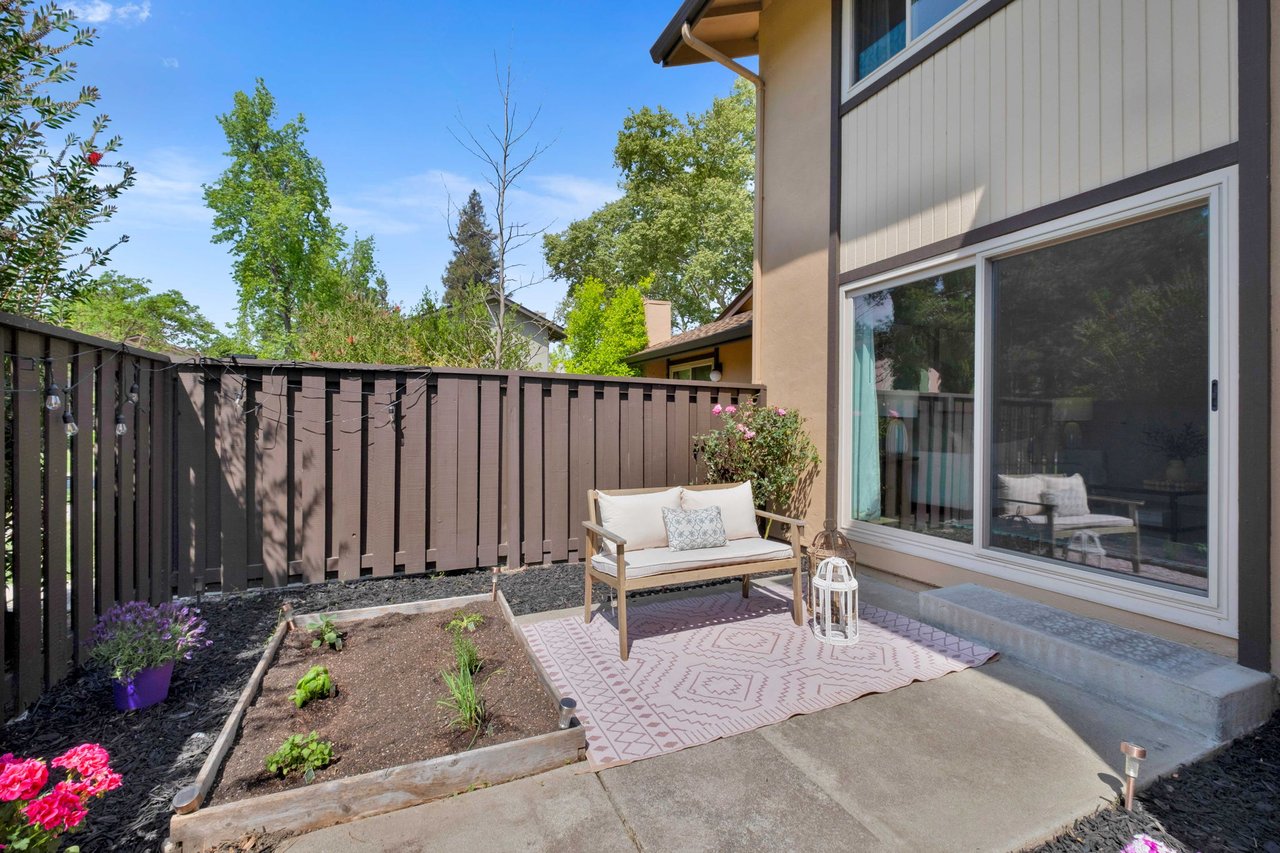 1812 Countrywood Ct.