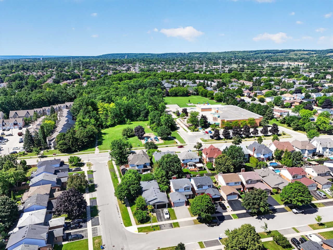 2102 Salma Crescent, Burlington