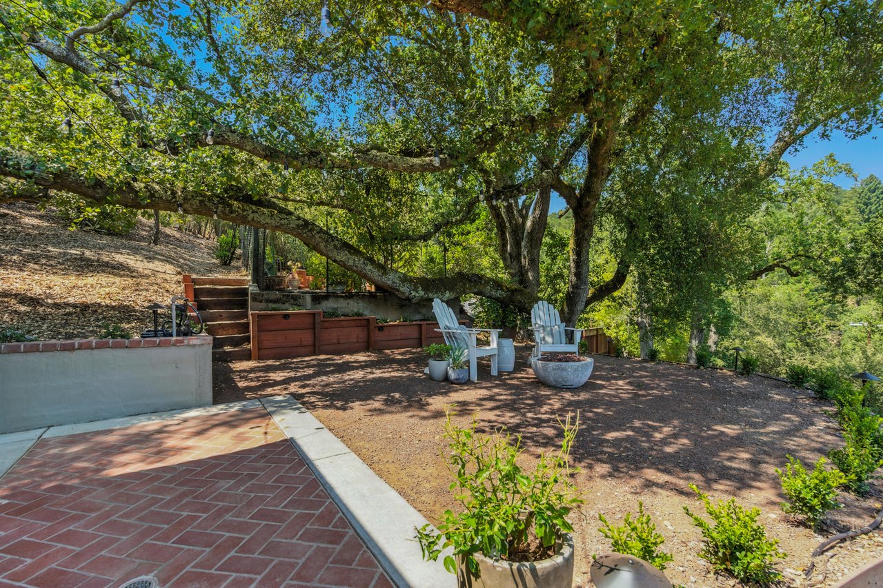 4 La Campana Rd