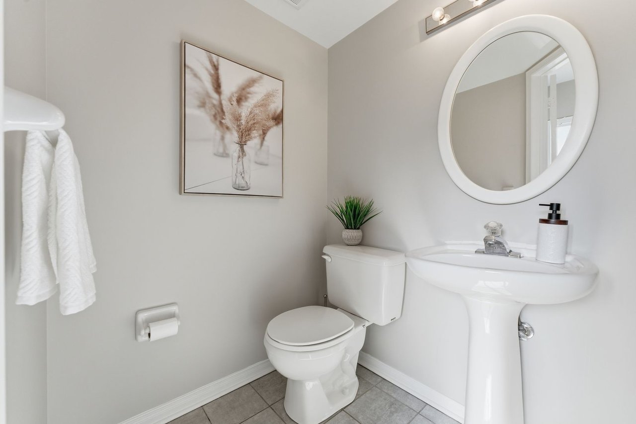 819 Village Green Blvd 27