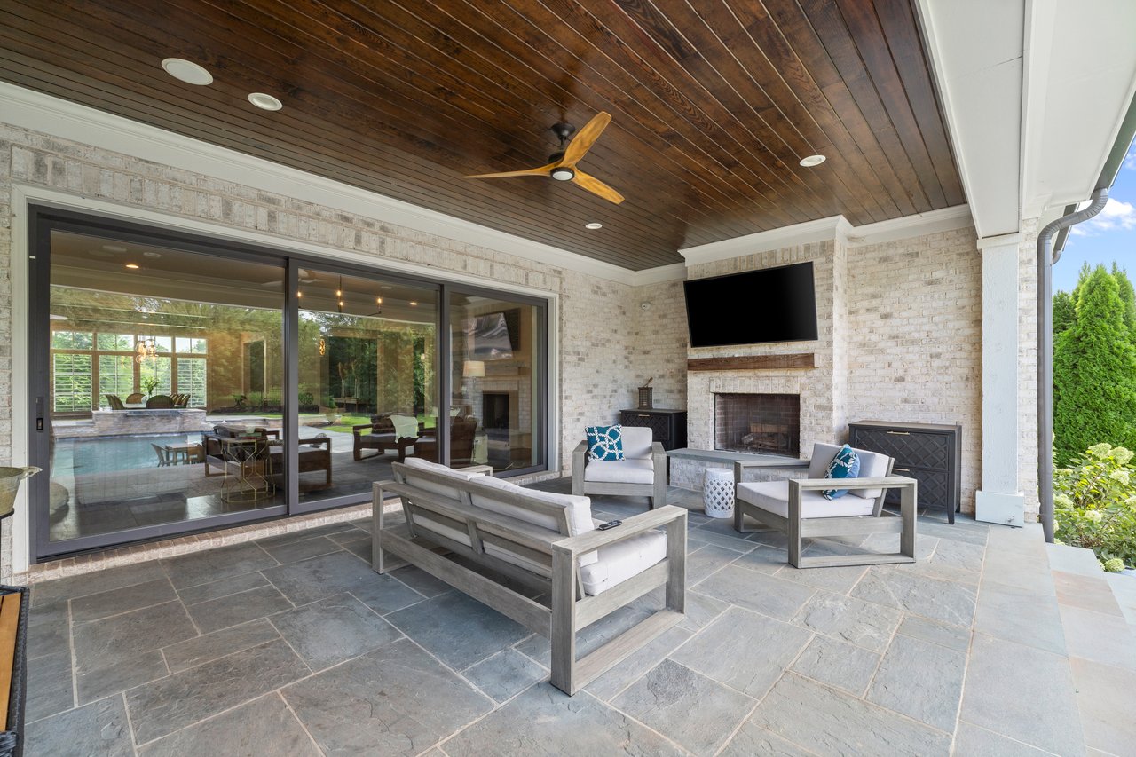  10160 Cedar Ridge Drive