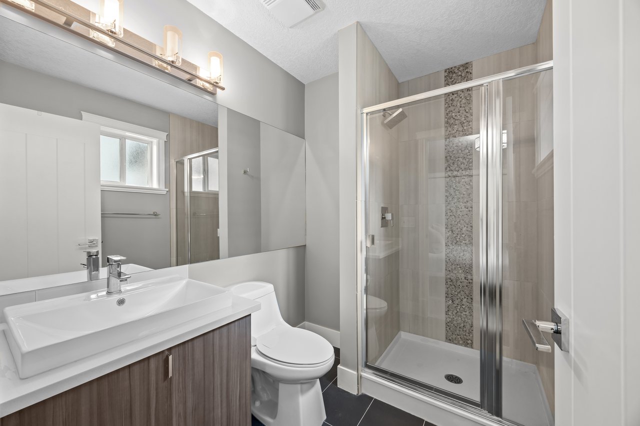 1728 36 Avenue SW Unit: 2