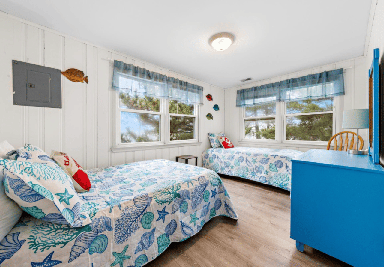 18 E Dupont Ave, Brant Beach (Top Floor)