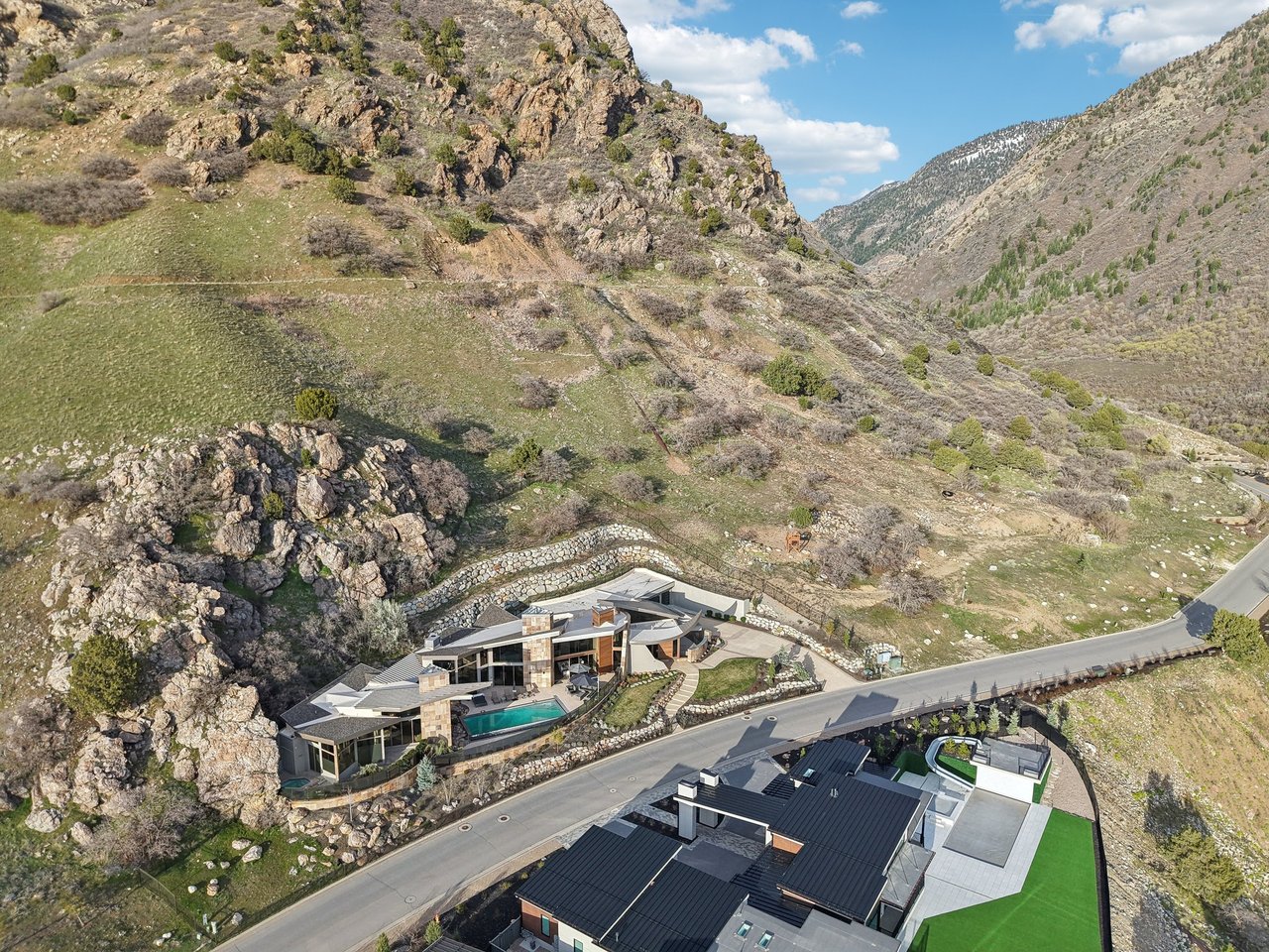 4141 E Canyon Estate Dr