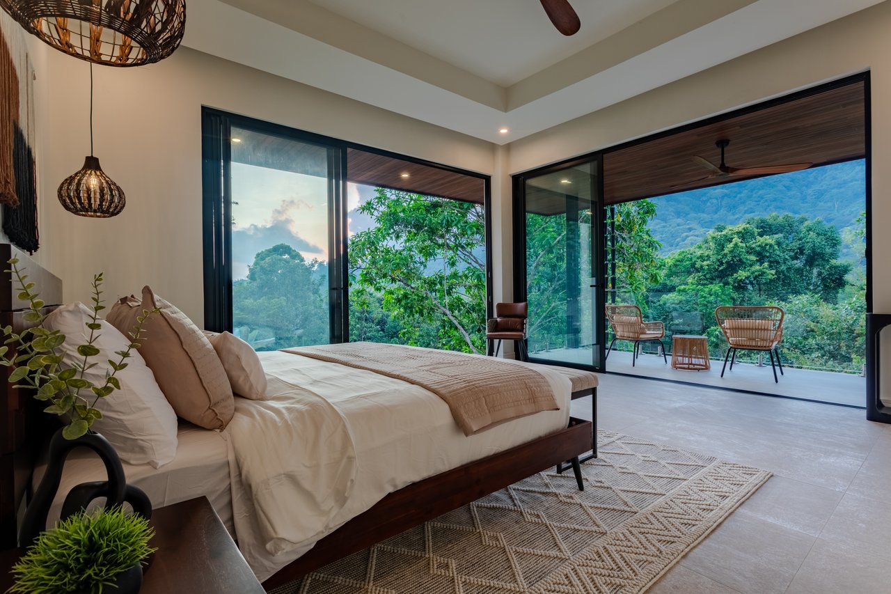 New Modern Tropical Villa 
