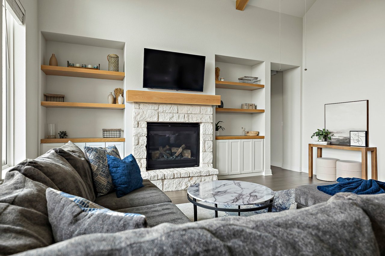Contemporary Sweetwater Stunner