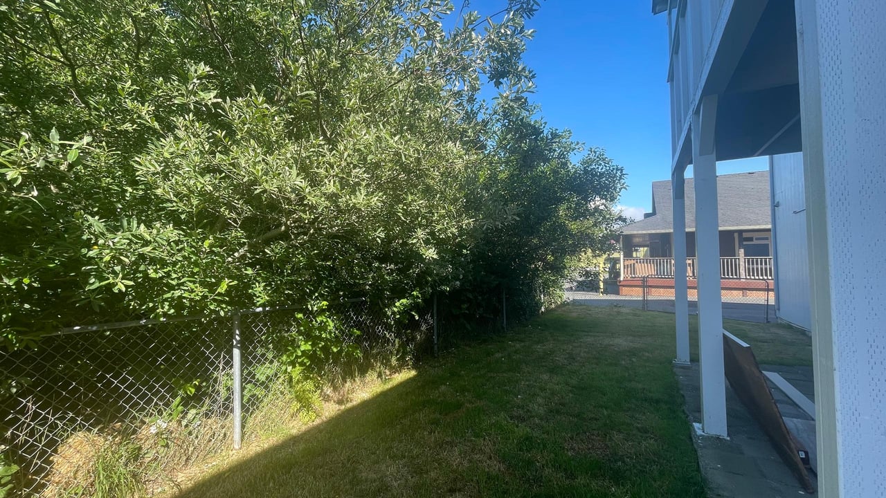 555 Hwy 101 S Apt 2