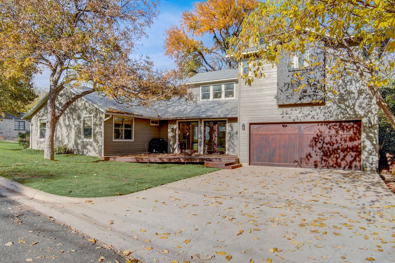 1411 Burford Pl