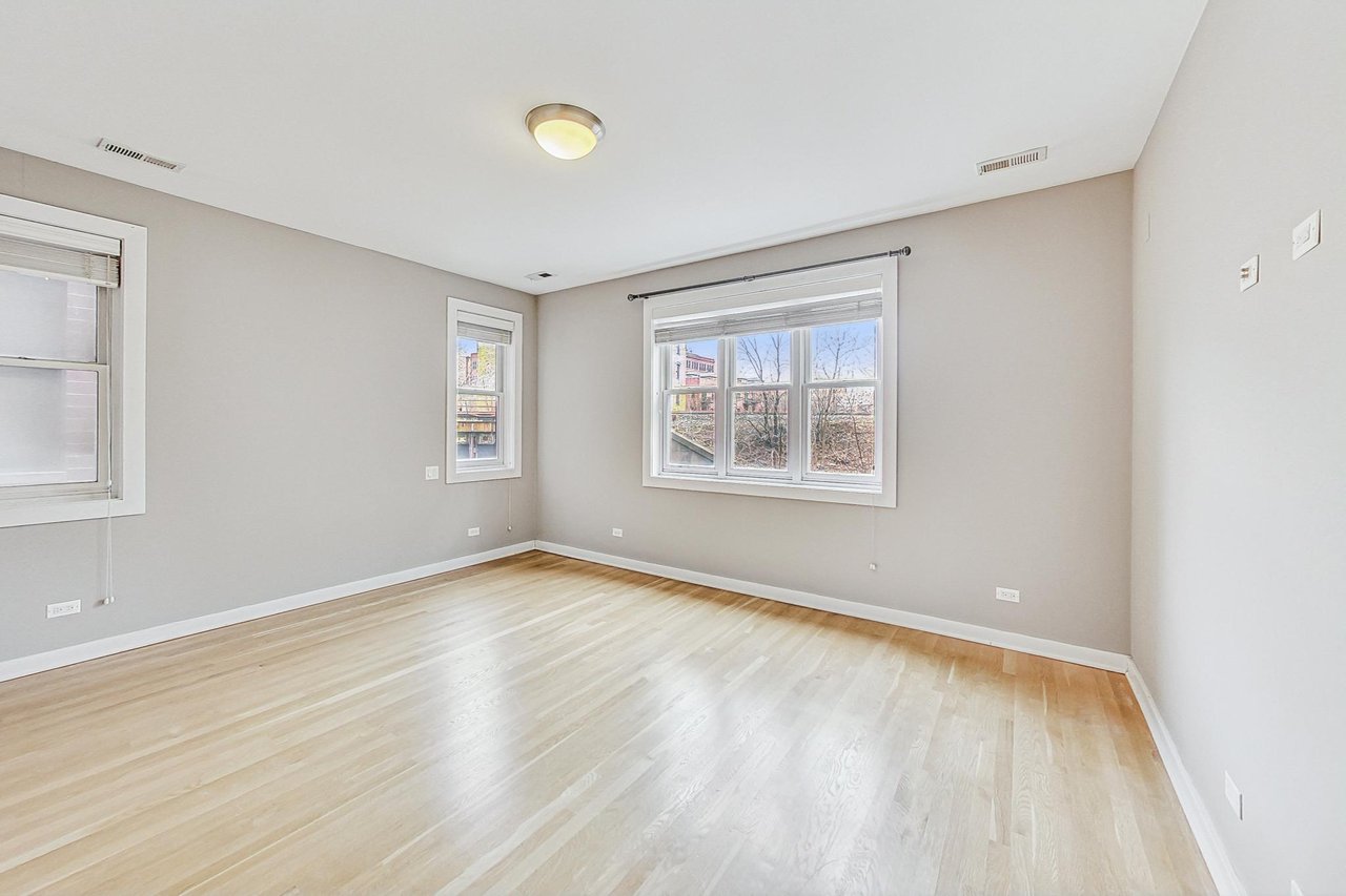 689 N Peoria St Unit 2N