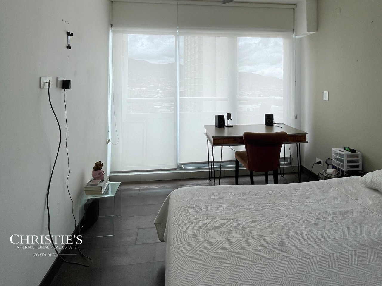 Contemporary 15th Floor Residence at U Nunciatura – Rohrmoser