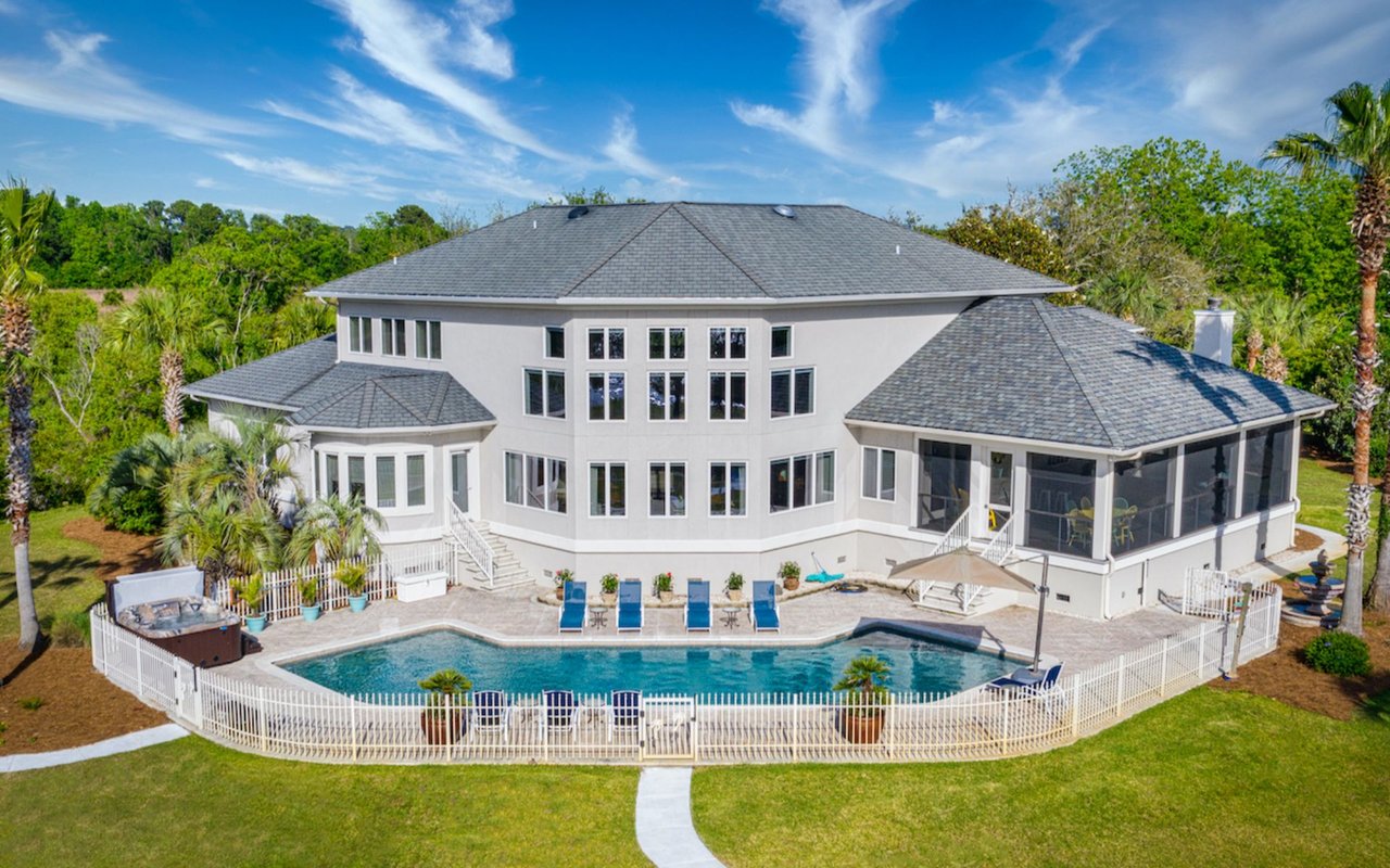 Stunning Waterfront Estate – 1521 Robin Rooke Way